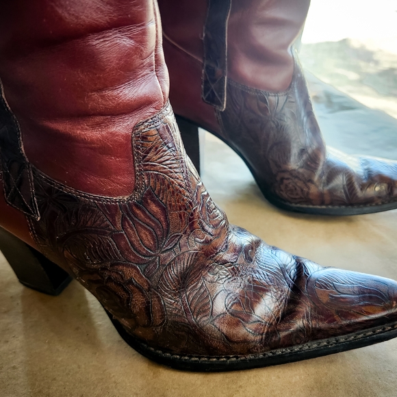 ANTONIO MELANI Brown Leather Embossed Knee-High Heeled Boots - Picture 6 of 8